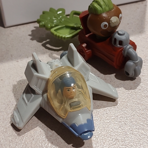 Lot features two Disney Pixar moving vehicles from the popular Toy Story Buzz - Picture 3 of 9